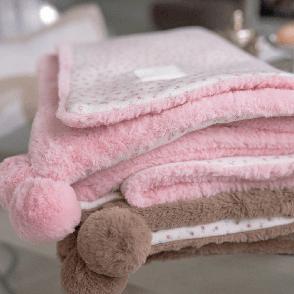 Winter Snuggle Blanket (2color)