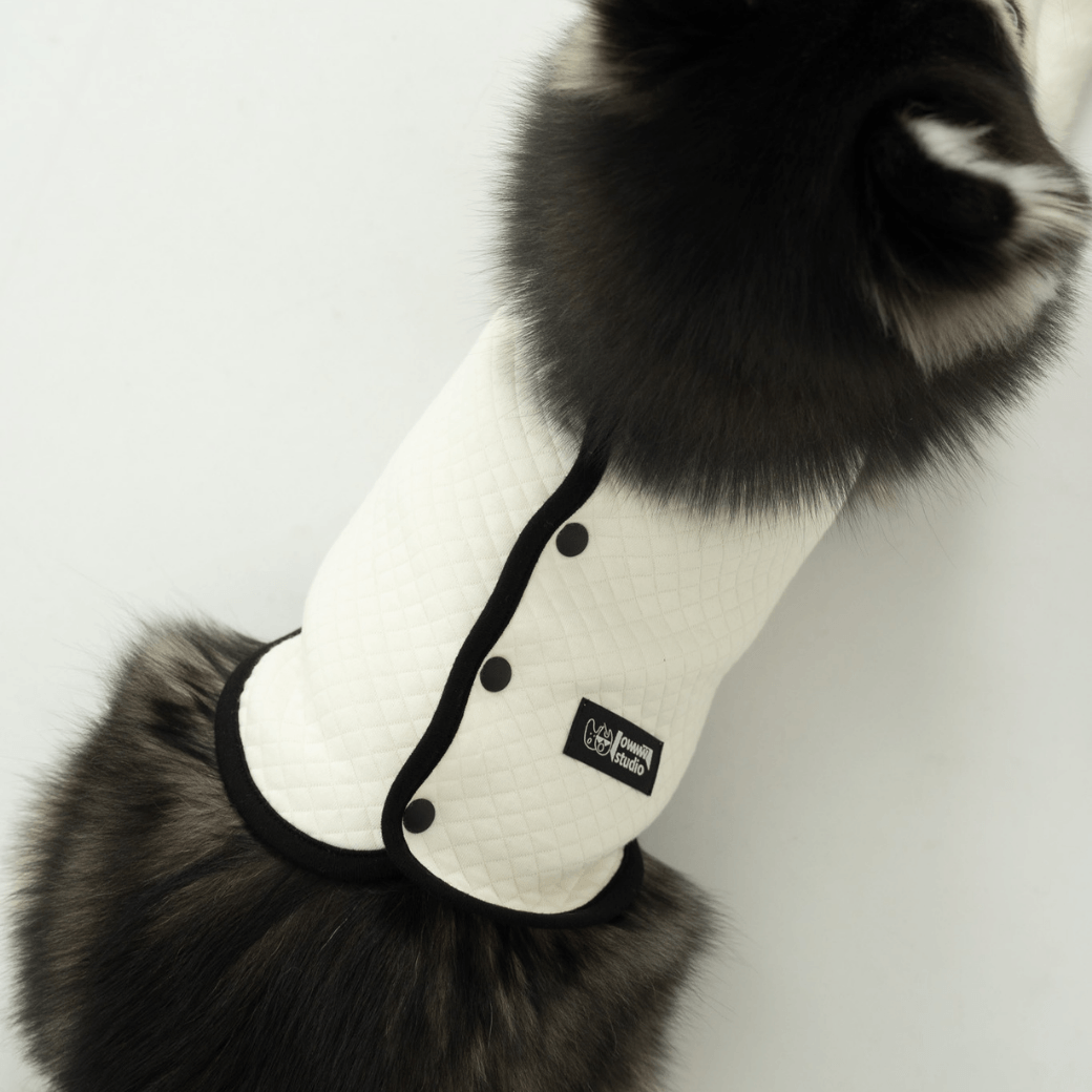 【予約】ORGANIC QUILTED VEST – OWWW x VERVVE edition(ネーム刺繍可)