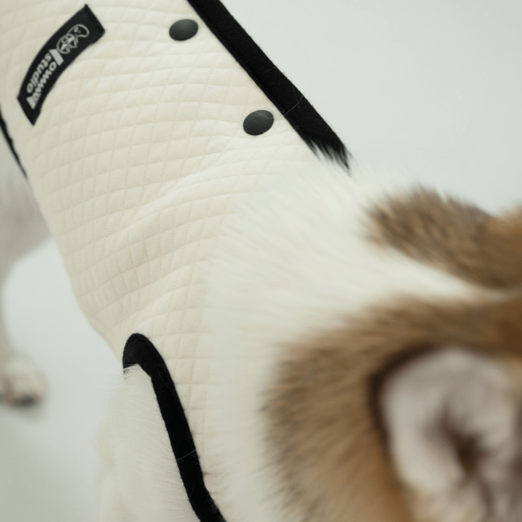 【予約】ORGANIC QUILTED VEST – OWWW x VERVVE edition(ネーム刺繍可)