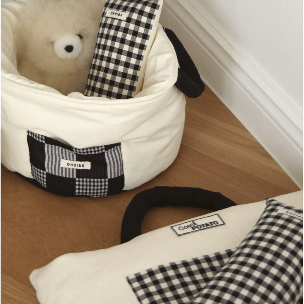 Mini Square Pillow(black)