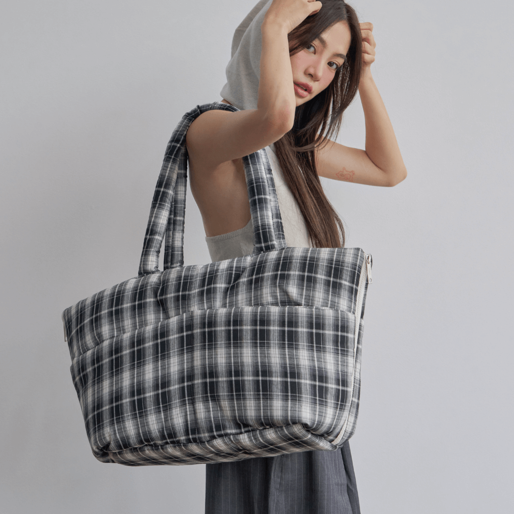 APERTY wide bag – tartan black｜韓国発の犬用キャリーバッグ｜MINIME
