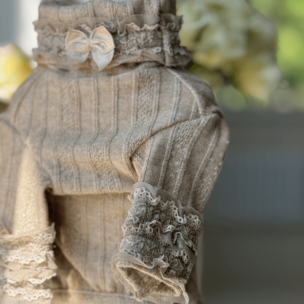 7th Limited Edition Lace Turtleneck(Latte)