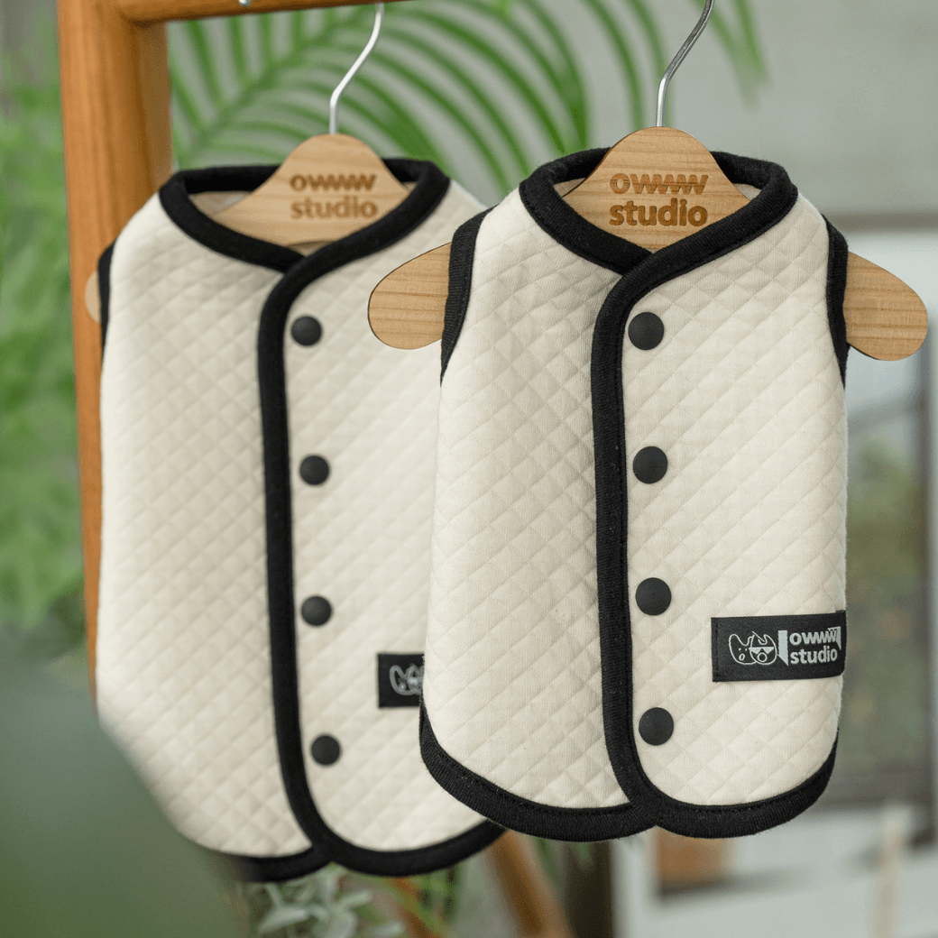 【予約】ORGANIC QUILTED VEST – OWWW x VERVVE edition（ネーム刺繍可）