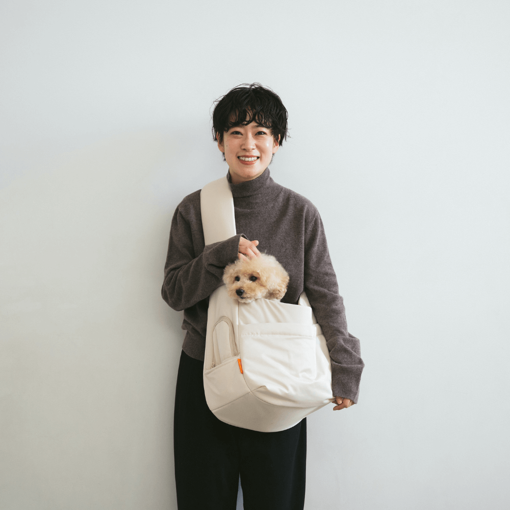 CROSS CARRY BAG|小型犬用キャリーバッグ。軽くて自由な都会派 CROSS CARRY BAG|小型犬用キャリーバッグ。軽くて自由な都会派