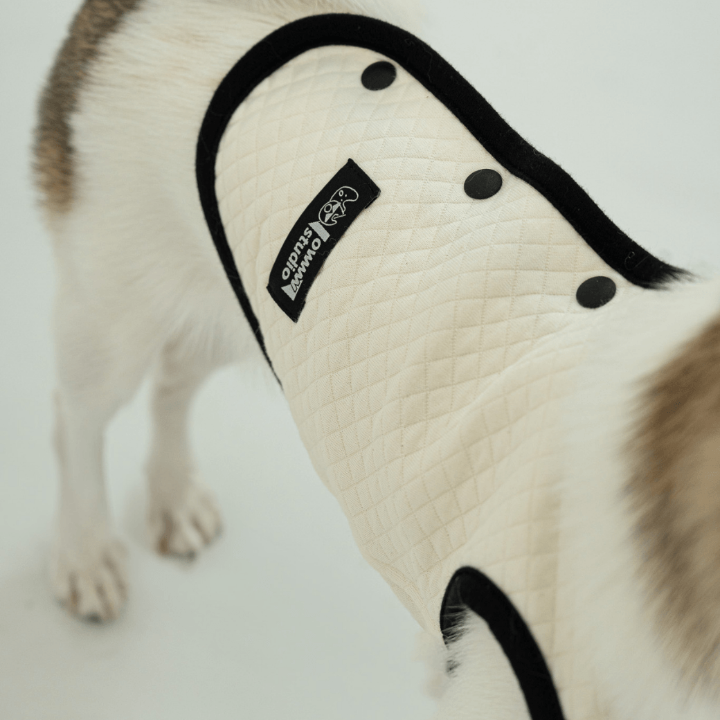 【予約】ORGANIC QUILTED VEST – OWWW x VERVVE edition（ネーム刺繍可）