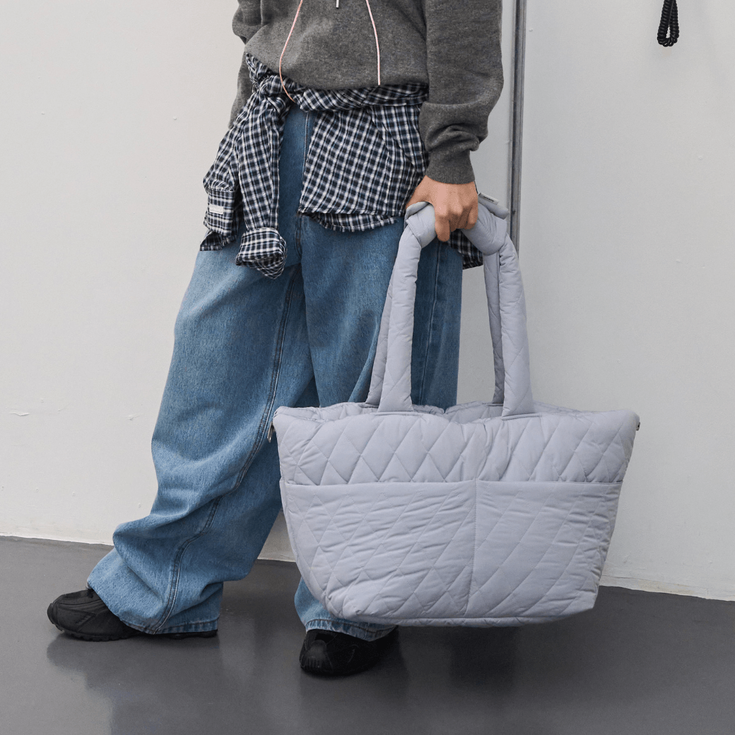 【9/9 20:00-】wide bag - quilted bluegrey（APERTY）