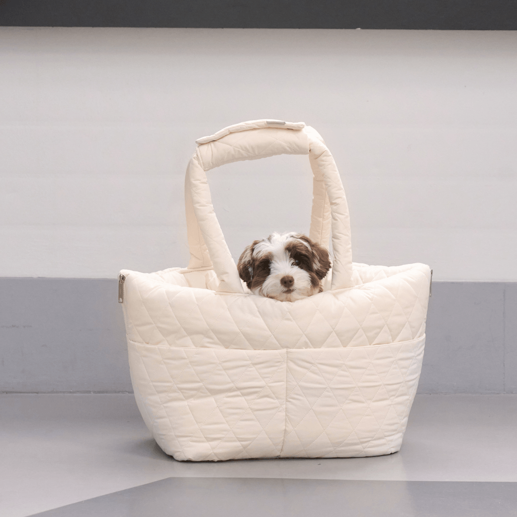【9/9 20:00-】wide bag - quilted ivory（APERTY）