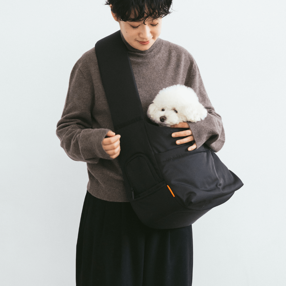 CROSS CARRY BAG|小型犬用キャリーバッグ。軽くて自由な都会派 CROSS CARRY BAG|小型犬用キャリーバッグ。軽くて自由な都会派