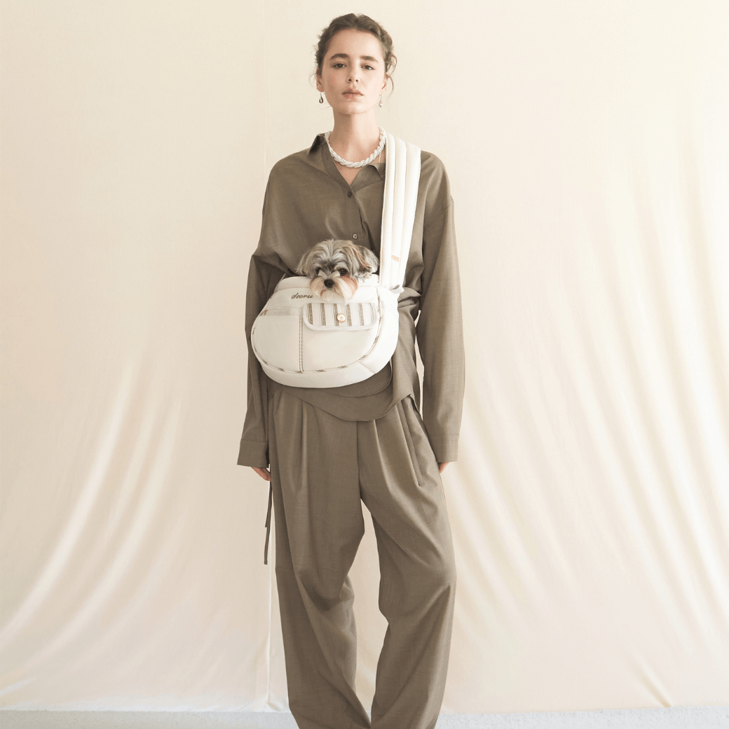 Pocket Valentine Bag Beige SEORU 犬用キャリーバッグ