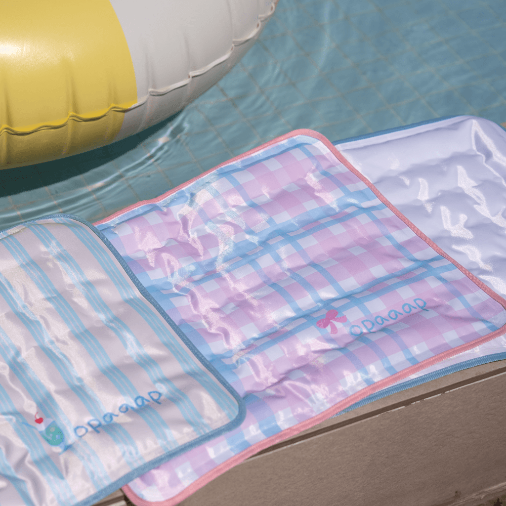 True COOL Ice Mat (Strawberry Bow）
