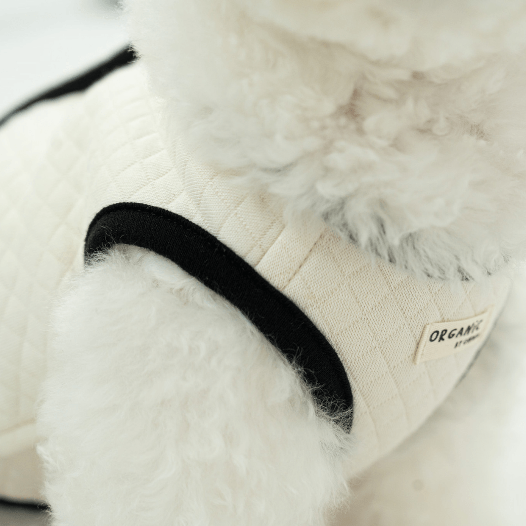 【予約】ORGANIC QUILTED VEST – OWWW x VERVVE edition（ネーム刺繍可）