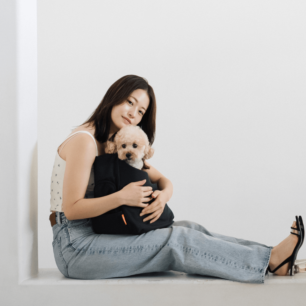 CROSS CARRY BAG｜小型犬用キャリーバッグ。軽くて自由な都会派スリング