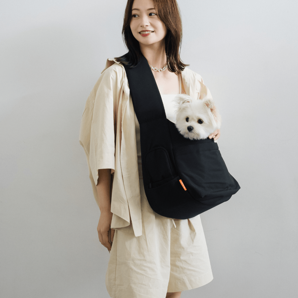 CROSS CARRY BAG｜小型犬用キャリーバッグ。軽くて自由な都会派スリング