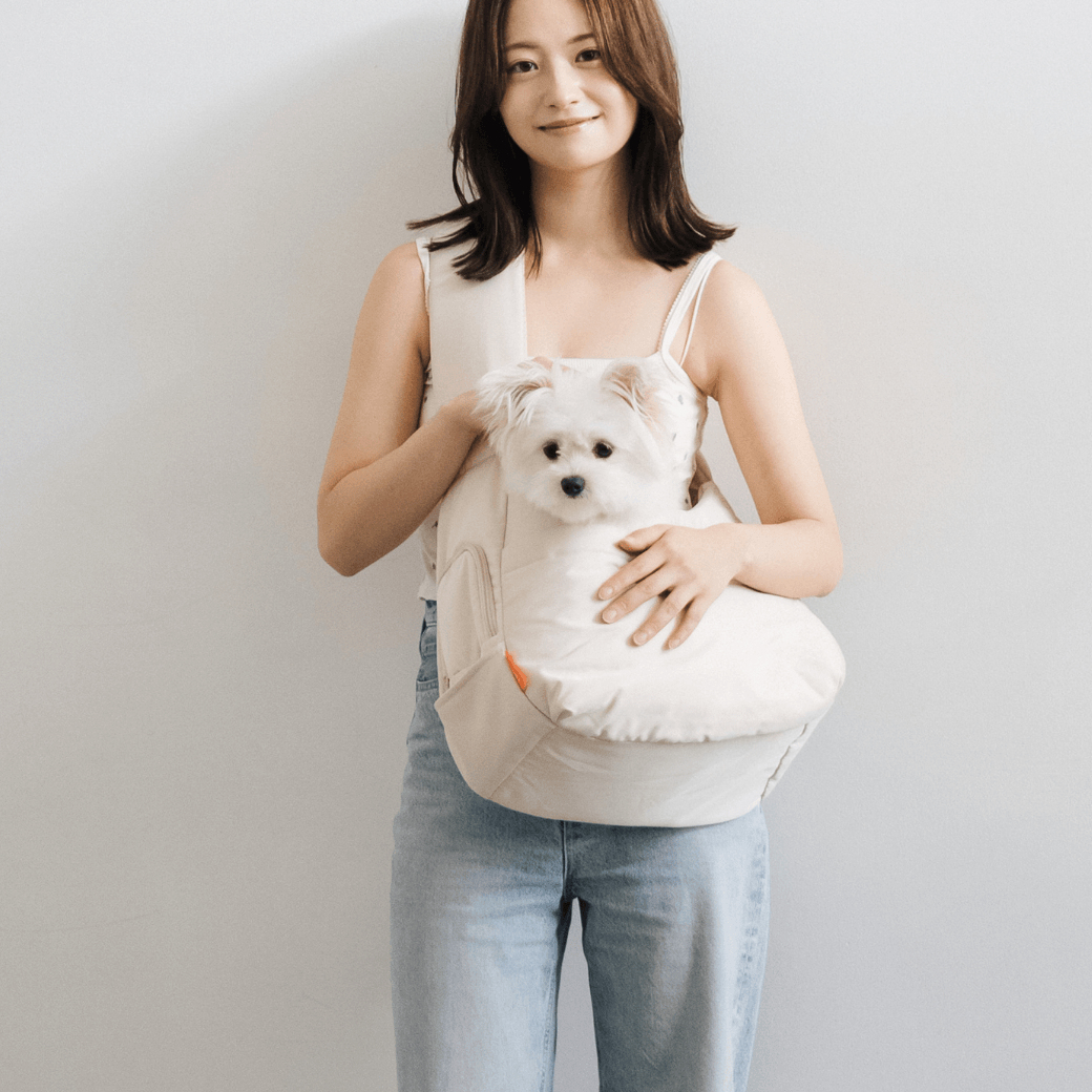 CROSS CARRY BAG｜小型犬用キャリーバッグ。軽くて自由な都会派スリング
