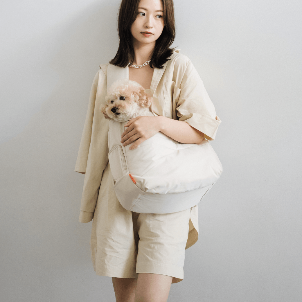 CROSS CARRY BAG｜小型犬用キャリーバッグ。軽くて自由な都会派スリング